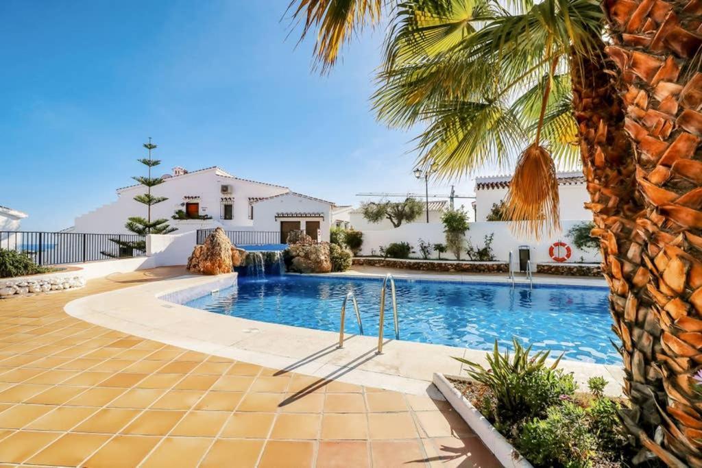 Capistrano Village, 1 Bedroom + Free Wi-Fi Nerja Dış mekan fotoğraf