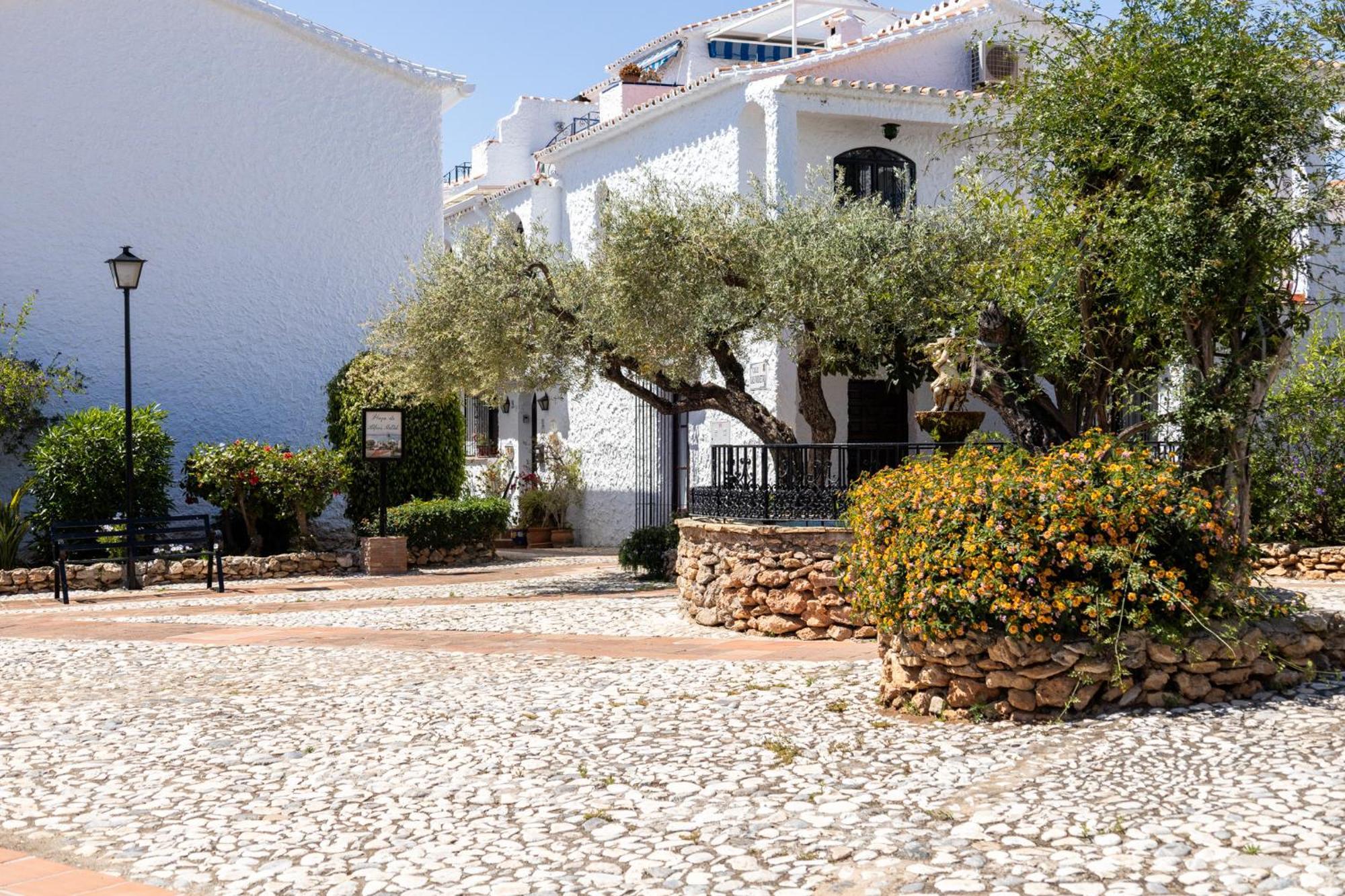 Capistrano Village, 1 Bedroom + Free Wi-Fi Nerja Dış mekan fotoğraf