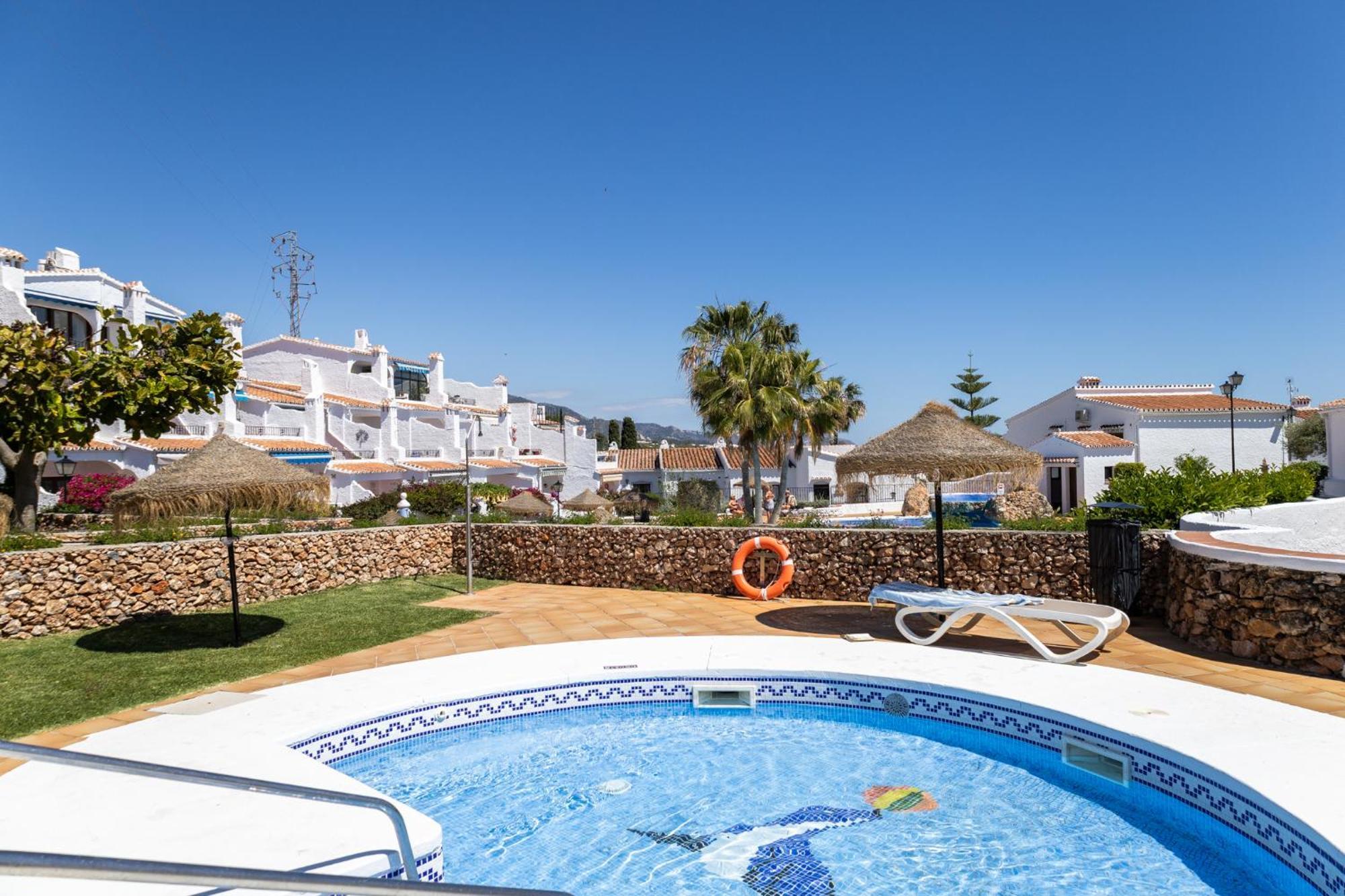 Capistrano Village, 1 Bedroom + Free Wi-Fi Nerja Dış mekan fotoğraf